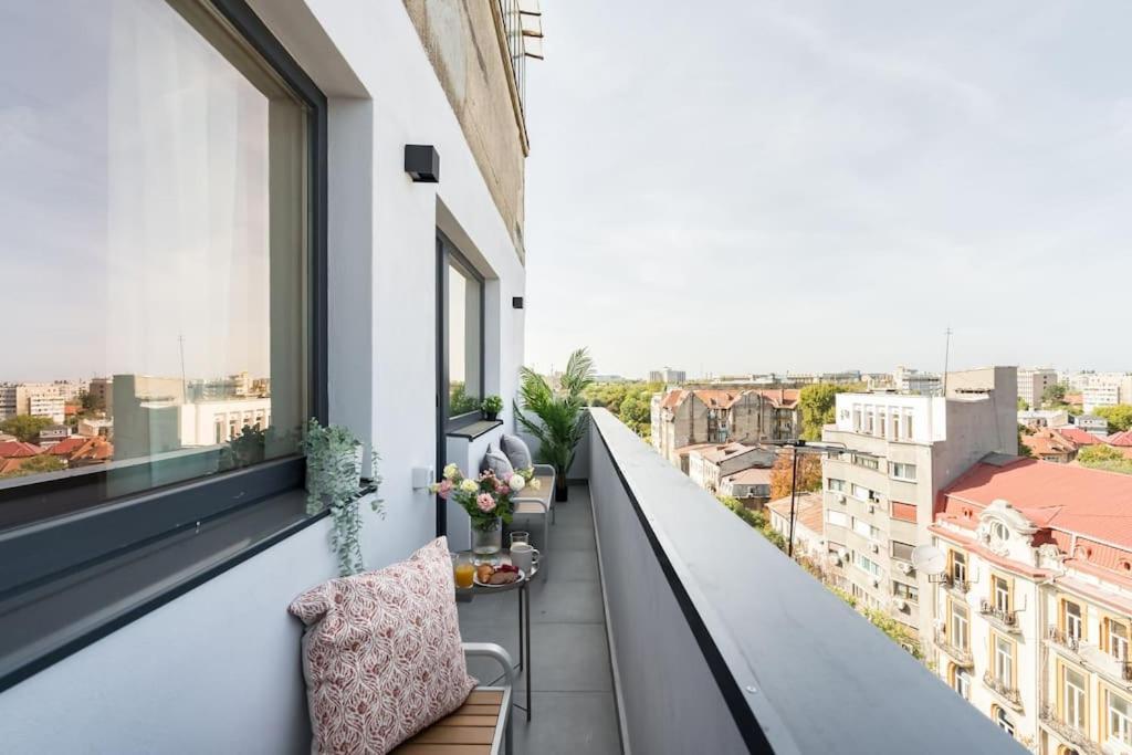 Stunning Views 3Br Sunny Flat - Amazing Terrace Apartment Bucharest Exterior photo